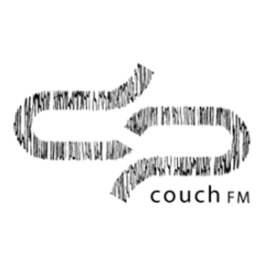Weiß schwarzes Logo der Couch FM